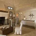 Hotel Masseria Salinola 4*