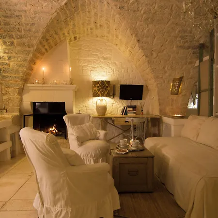 מלון Masseria Salinola 4*