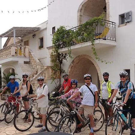 Masseria Salinola מלון 4*