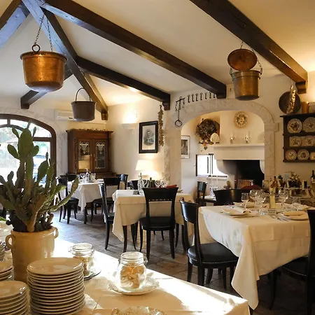 Masseria Salinola فندق 4*