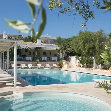 Masseria Salinola 4* أوستوني